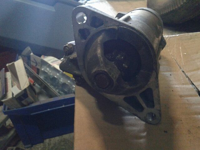 bontott TOYOTA YARIS Önindító