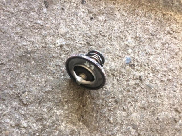 bontott TOYOTA YARIS Termosztát