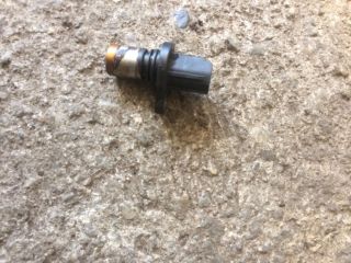 bontott TOYOTA YARIS Vezérműtengely Fordulatszám Jeladó