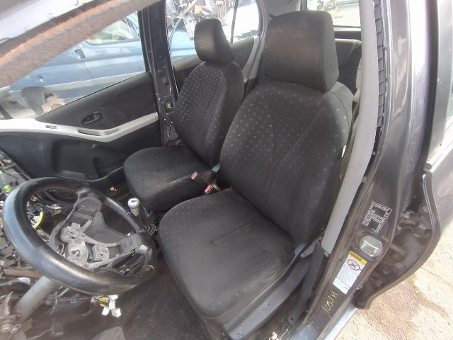 bontott TOYOTA YARIS Ablakemelő Kapcsoló Négyes / Kettes