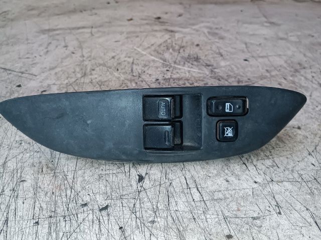 bontott TOYOTA YARIS Ablakemelő Kapcsoló Négyes / Kettes