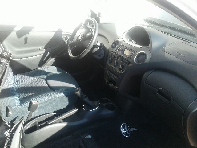 bontott TOYOTA YARIS Ablakemelő Kapcsoló Négyes / Kettes