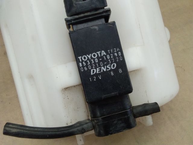 bontott TOYOTA YARIS Ablakmosó Tartály