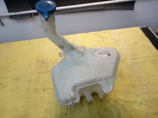 bontott TOYOTA YARIS Ablakmosó Tartály