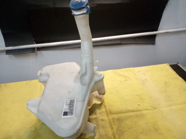 bontott TOYOTA YARIS Ablakmosó Tartály