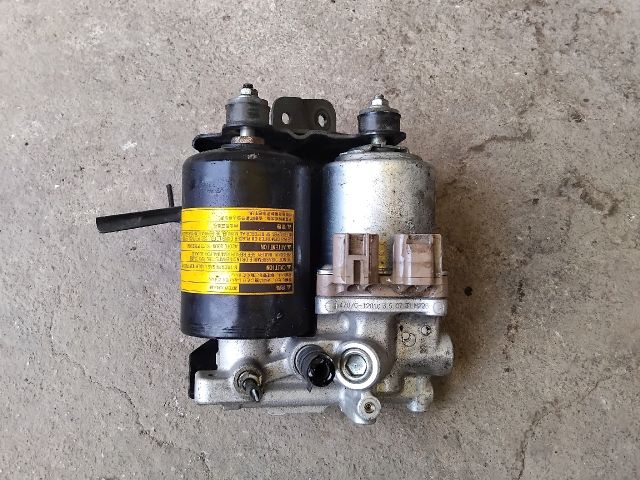 bontott TOYOTA YARIS ABS / ABR / ESP Pumpa