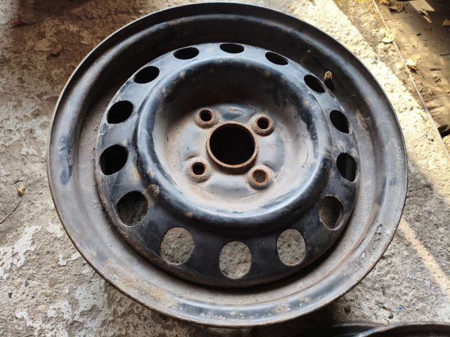 bontott TOYOTA YARIS Acélfelni Pár