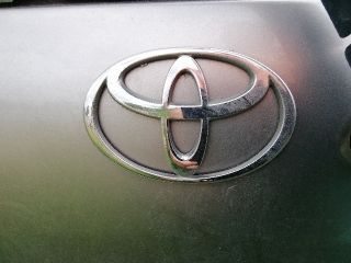 bontott TOYOTA YARIS Akkumulátor Leszorító