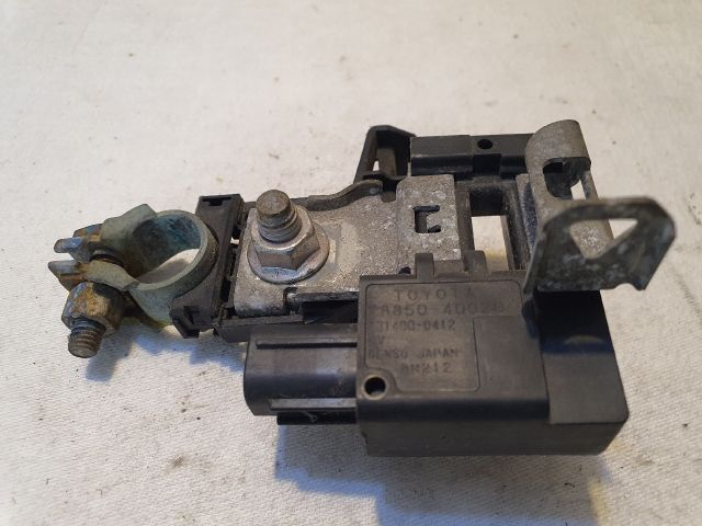 bontott TOYOTA YARIS Akkumulátor Saru Elektronikával