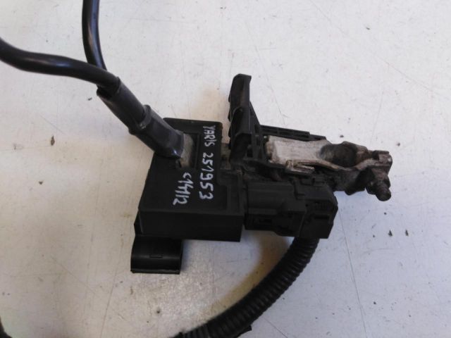 bontott TOYOTA YARIS Akkumulátor Vezérlő Panel