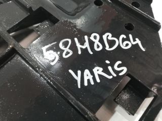 bontott TOYOTA YARIS Alsó Hűtőburkolat