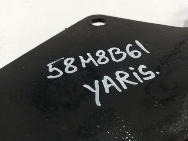 bontott TOYOTA YARIS Alsó Hűtőburkolat