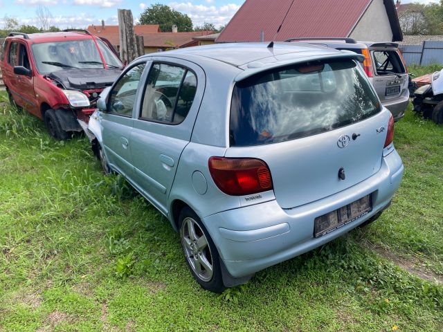 bontott TOYOTA YARIS Bal Csomagtérajtó (Üres lemez)