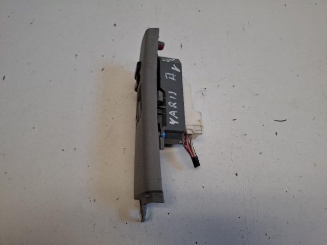 bontott TOYOTA YARIS Bal első Ablakemelő Kapcsoló