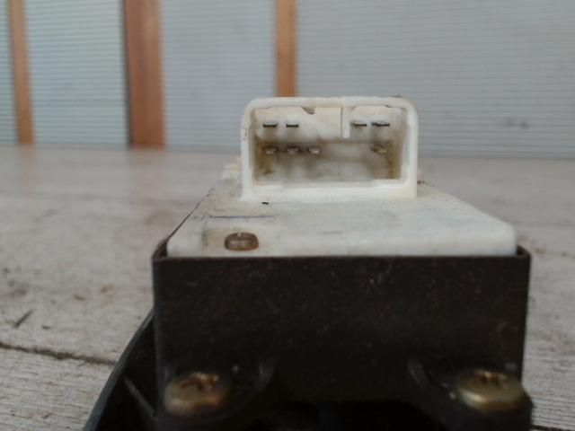 bontott TOYOTA YARIS Bal első Ablakemelő Kapcsoló