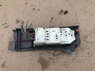 bontott TOYOTA YARIS Bal első Ablakemelő Kapcsoló