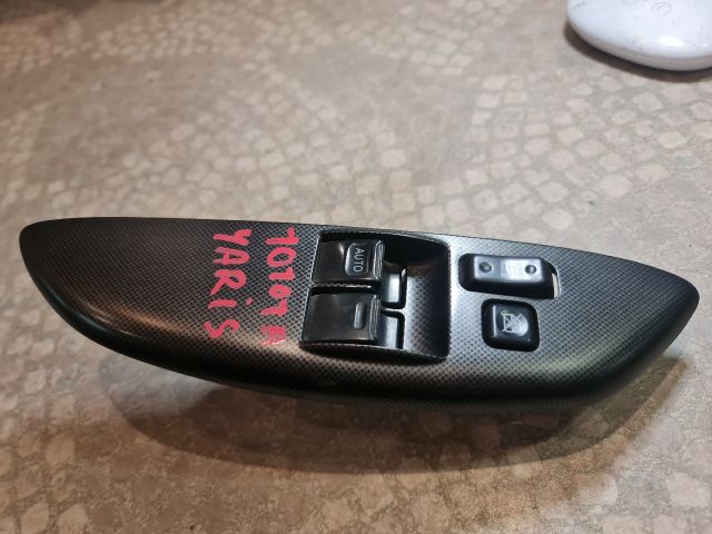 bontott TOYOTA YARIS Bal első Ablakemelő Kapcsoló