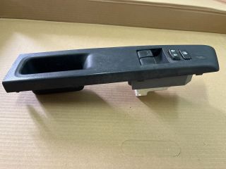 bontott TOYOTA YARIS Bal első Ablakemelő Kapcsoló