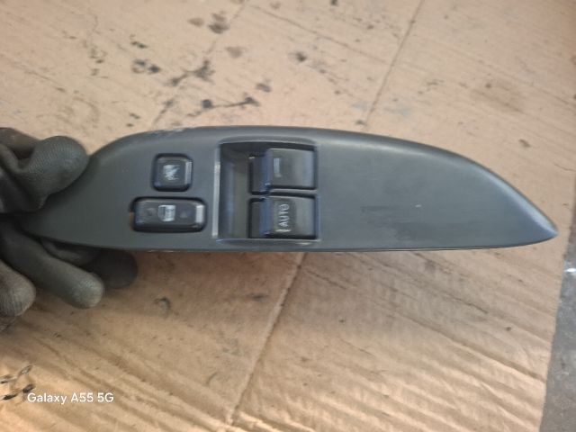 bontott TOYOTA YARIS Bal első Ablakemelő Kapcsoló