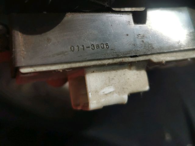 bontott TOYOTA YARIS Bal első Ablakemelő Kapcsoló