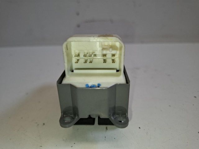 bontott TOYOTA YARIS Bal első Ablakemelő Kapcsoló