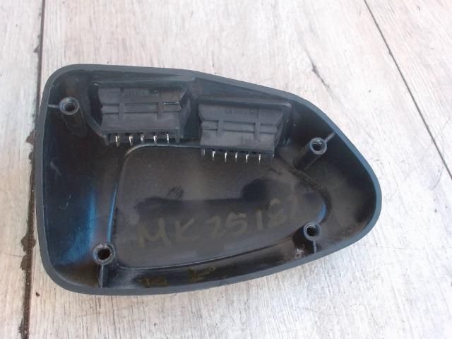 bontott TOYOTA YARIS Bal első Ablakemelő Kapcsoló