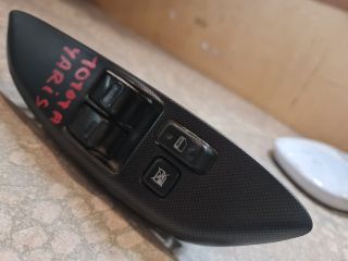 bontott TOYOTA YARIS Bal első Ablakemelő Kapcsoló