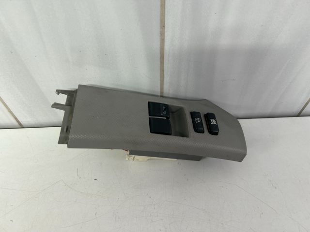 bontott TOYOTA YARIS Bal első Ablakemelő Kapcsoló