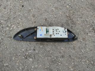 bontott TOYOTA YARIS Bal első Ablakemelő Kapcsoló