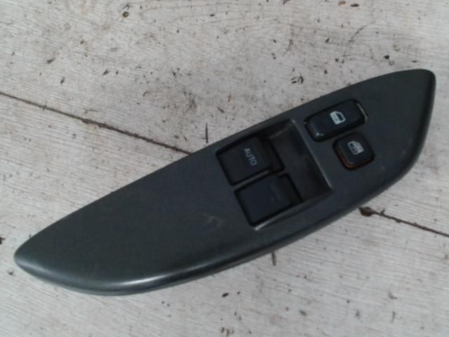 bontott TOYOTA YARIS Bal első Ablakemelő Kapcsoló