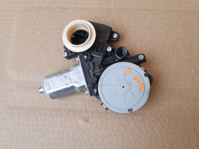 bontott TOYOTA YARIS Bal első Ablakemelő Motor