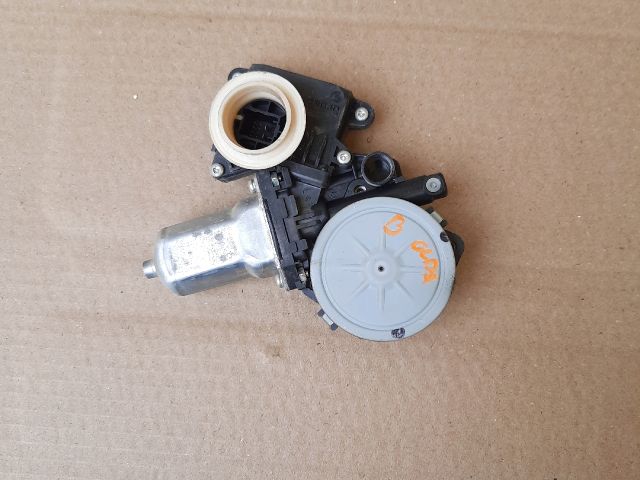 bontott TOYOTA YARIS Bal első Ablakemelő Motor