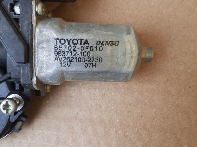 bontott TOYOTA YARIS Bal első Ablakemelő Motor