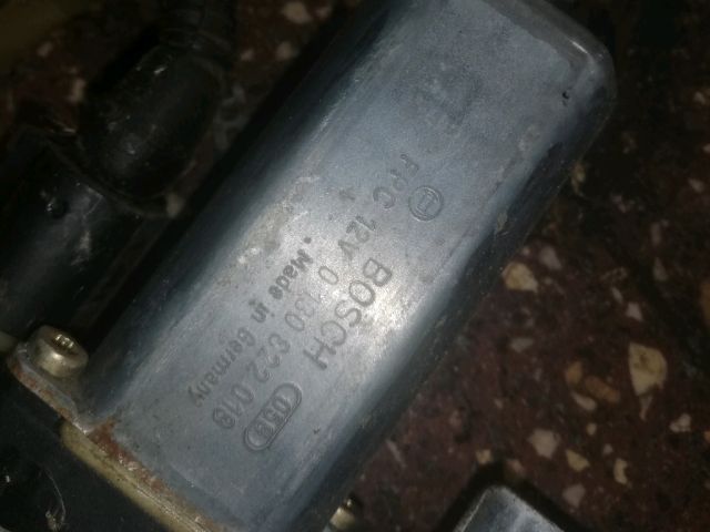 bontott TOYOTA YARIS Bal első Ablakemelő Szerkezet (Elektromos)