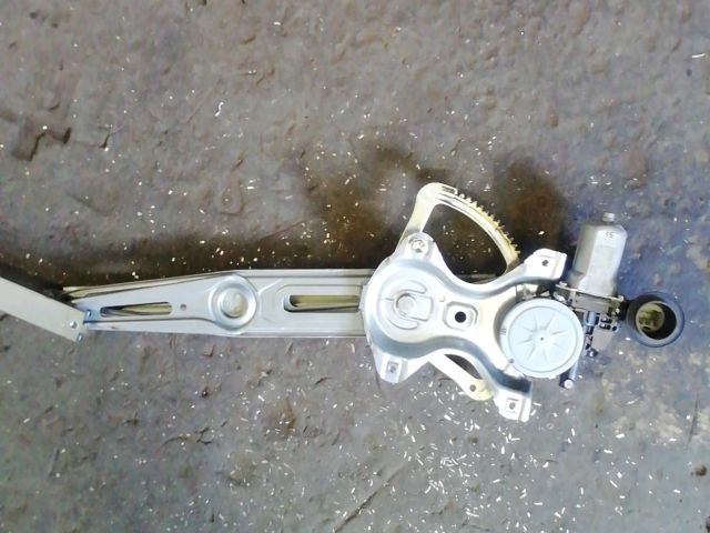 bontott TOYOTA YARIS Bal első Ablakemelő Szerkezet (Elektromos)