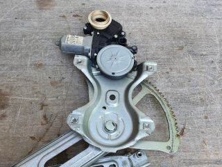 bontott TOYOTA YARIS Bal első Ablakemelő Szerkezet (Elektromos)