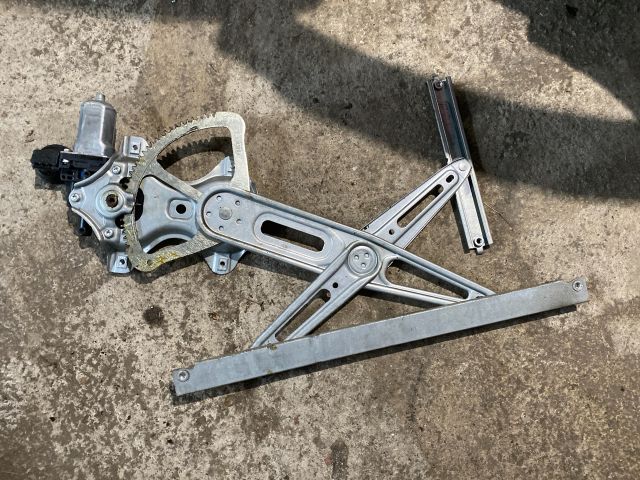 bontott TOYOTA YARIS Bal első Ablakemelő Szerkezet (Elektromos)