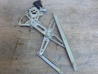 bontott TOYOTA YARIS Bal első Ablakemelő Szerkezet (Elektromos)