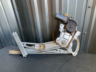 bontott TOYOTA YARIS Bal első Ablakemelő Szerkezet (Elektromos)