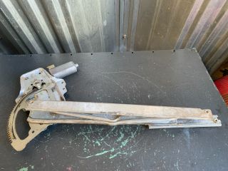 bontott TOYOTA YARIS Bal első Ablakemelő Szerkezet (Elektromos)