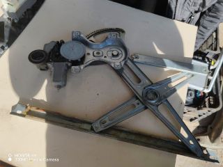 bontott TOYOTA YARIS Bal első Ablakemelő Szerkezet (Elektromos)