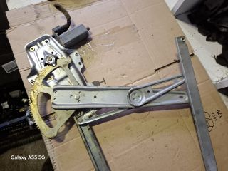 bontott TOYOTA YARIS Bal első Ablakemelő Szerkezet (Elektromos)