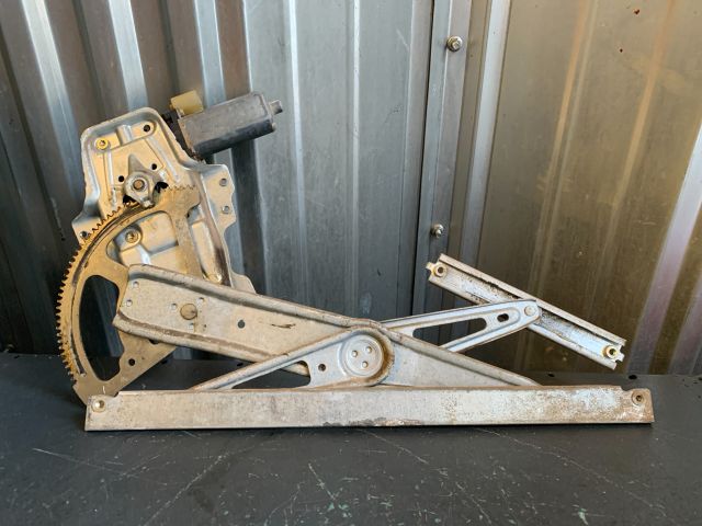 bontott TOYOTA YARIS Bal első Ablakemelő Szerkezet (Elektromos)