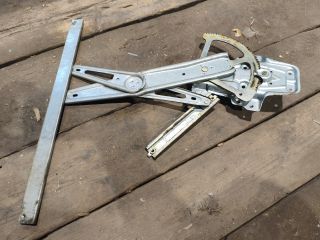 bontott TOYOTA YARIS Bal első Ablakemelő Szerkezet (Mechanikus)