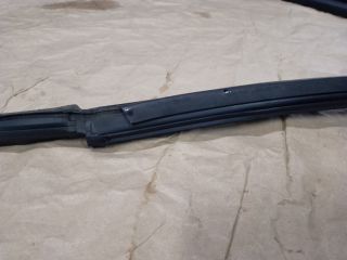 bontott TOYOTA YARIS Bal első Ablakvezető Gumi