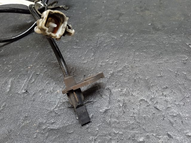 bontott TOYOTA YARIS Bal első ABS Jeladó