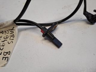 bontott TOYOTA YARIS Bal első ABS Jeladó