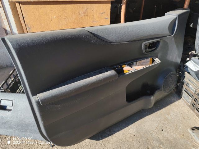 bontott TOYOTA YARIS Bal első Ajtó Kárpit