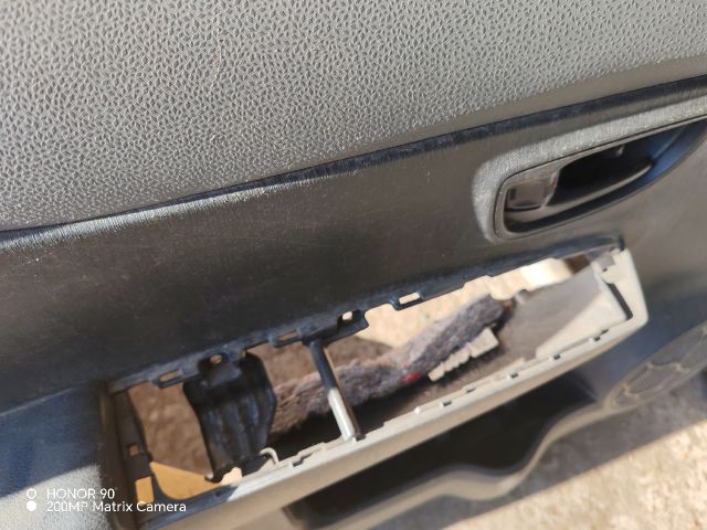 bontott TOYOTA YARIS Bal első Ajtó Kárpit