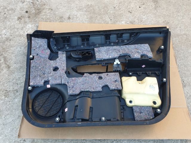 bontott TOYOTA YARIS Bal első Ajtó Kárpit